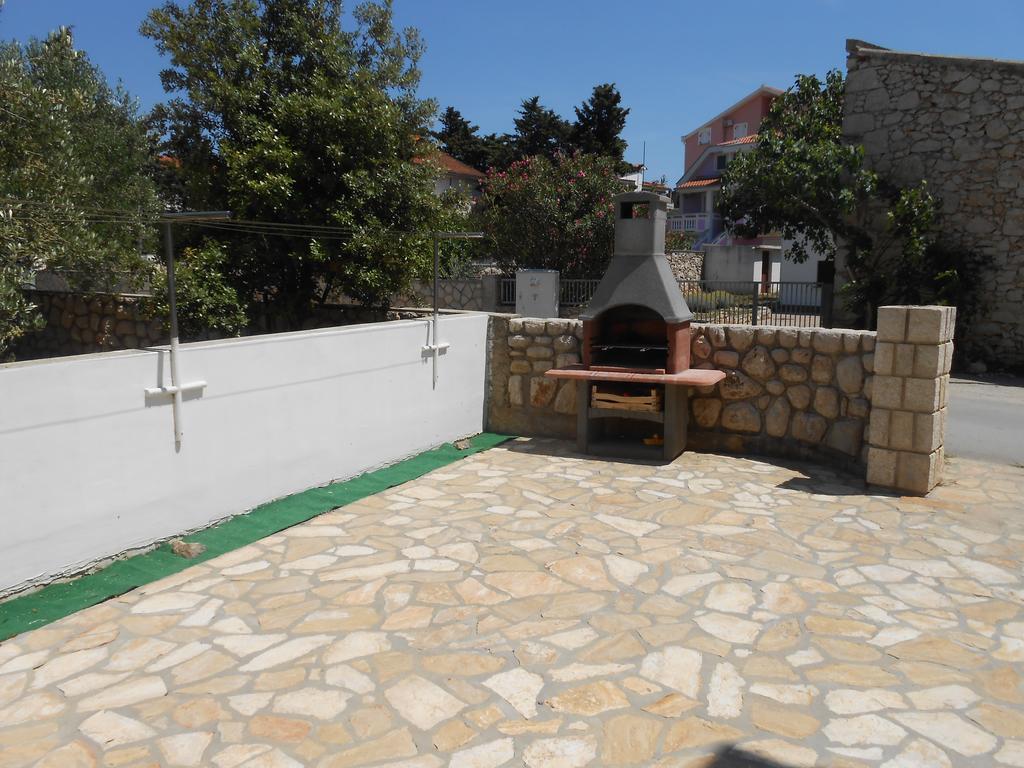 Apartments Jasmina Novalja Exterior foto