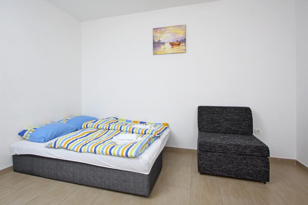 Apartments Jasmina Novalja Exterior foto